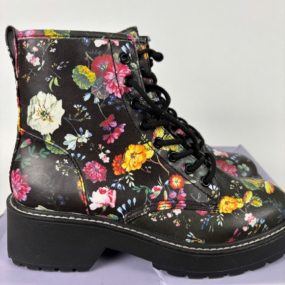 Madden Girl, Black Pink Floral Carra, Combat Boots, Size 5, Chunky Heel - Picture 2 of 10